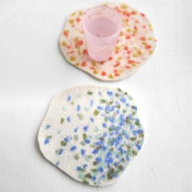 Confettis bleu - dessous de plat