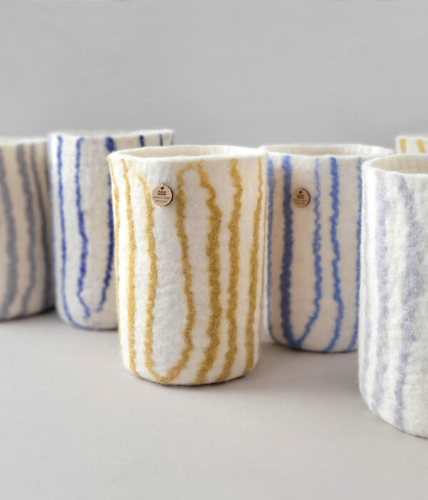 Vases à rayures