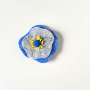 Poppie - broche bleu-gris